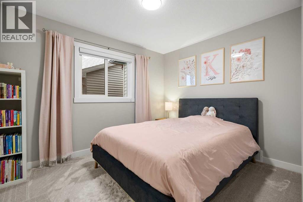 Single Family House for Sale in  Silver Spruce Grove SW Silverado Calgary 