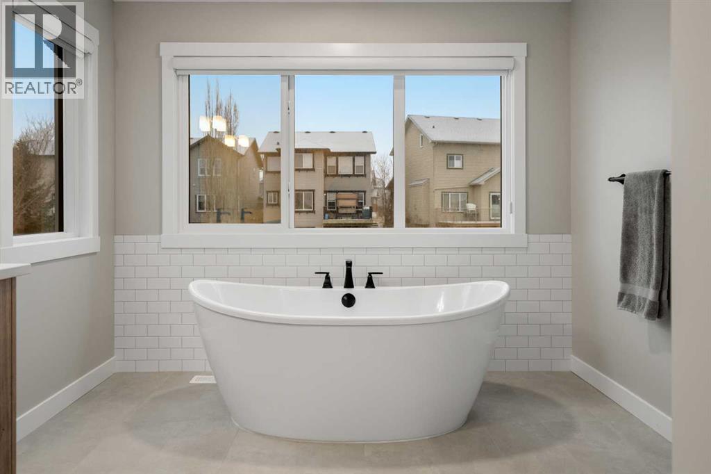 Single Family House for Sale in  Silver Spruce Grove SW Silverado Calgary 