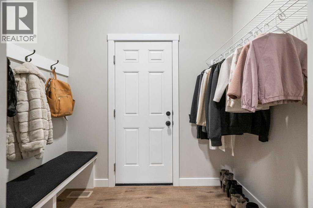 Single Family House for Sale in  Silver Spruce Grove SW Silverado Calgary 