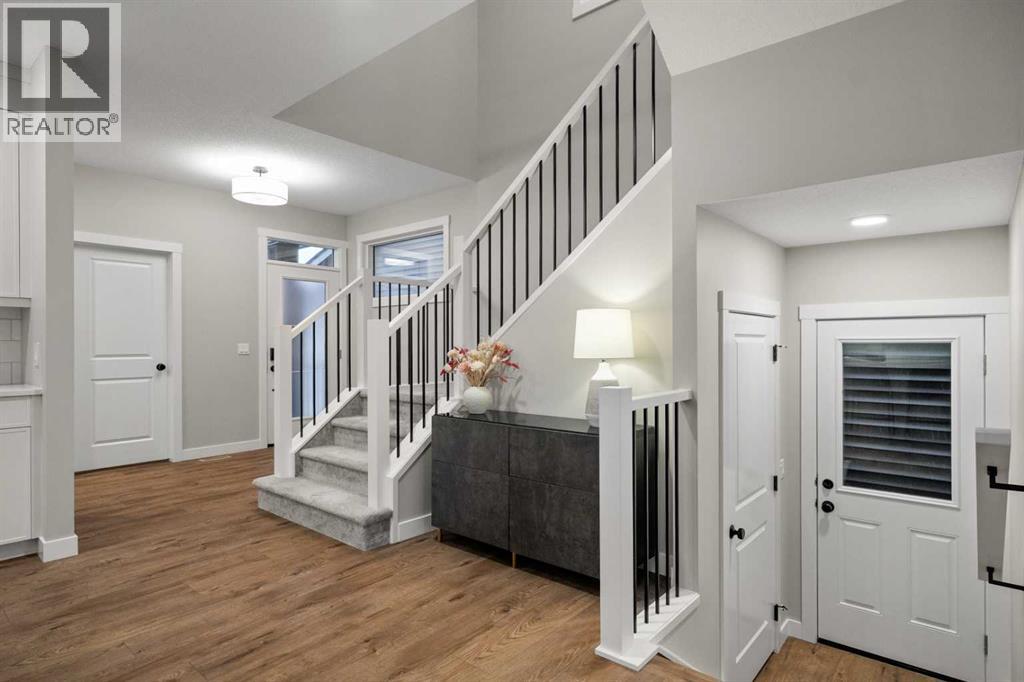 Single Family House for Sale in  Silver Spruce Grove SW Silverado Calgary 