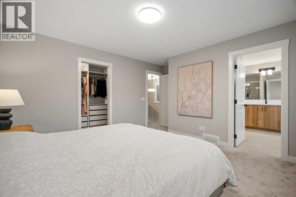 Single Family House for Sale in  Silver Spruce Grove SW Silverado Calgary 