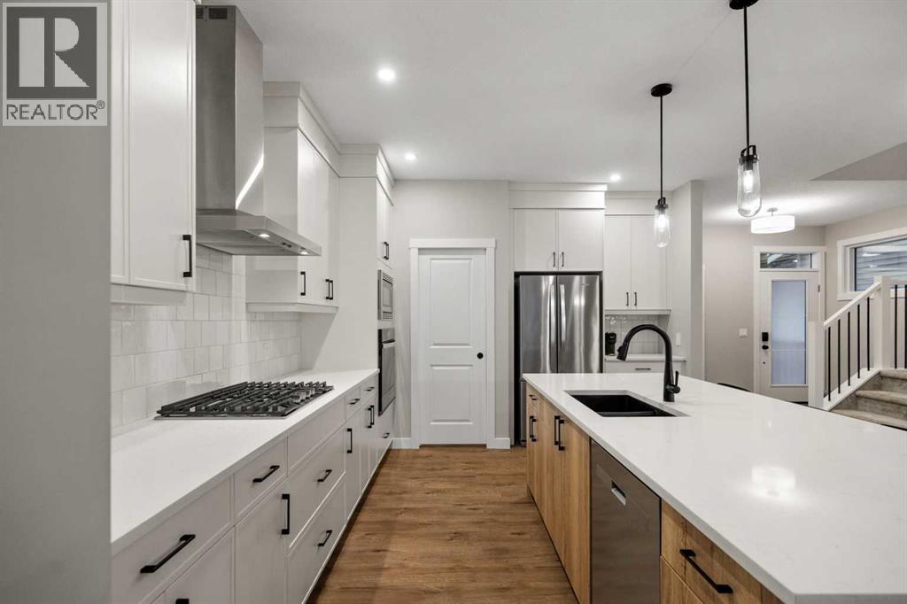 Single Family House for Sale in  Silver Spruce Grove SW Silverado Calgary 