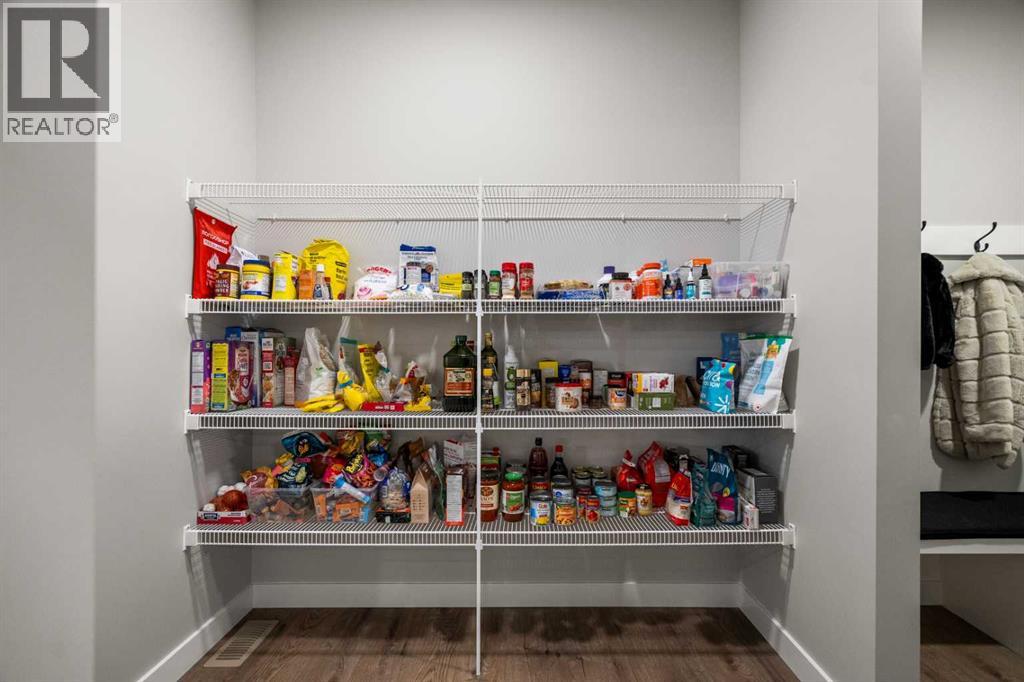 Single Family House for Sale in  Silver Spruce Grove SW Silverado Calgary 