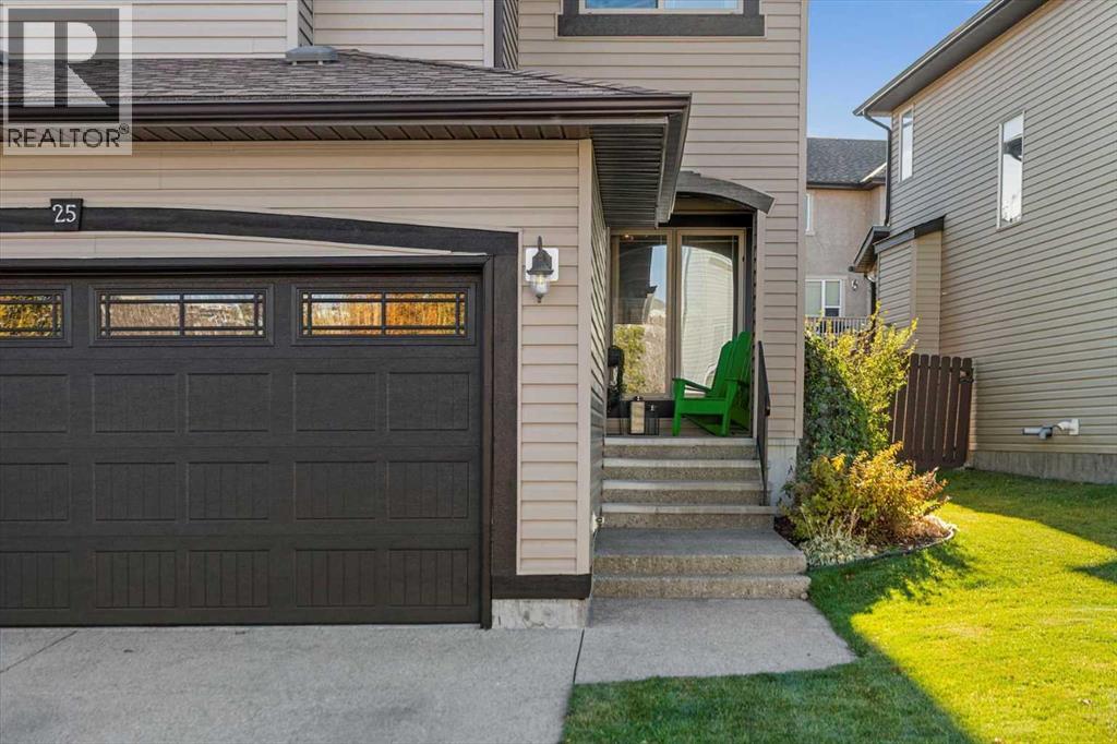 Single Family House for Sale in  Tuscany Summit Terrace NW Tuscany Calgary 