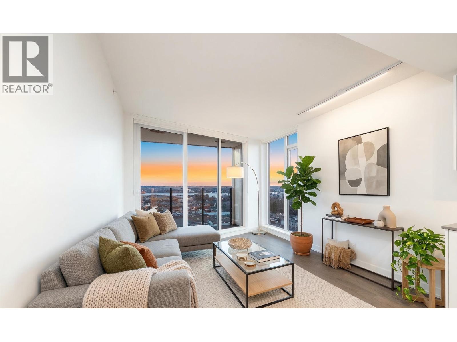 1705 1401 HUNTER STREET, North Vancouver