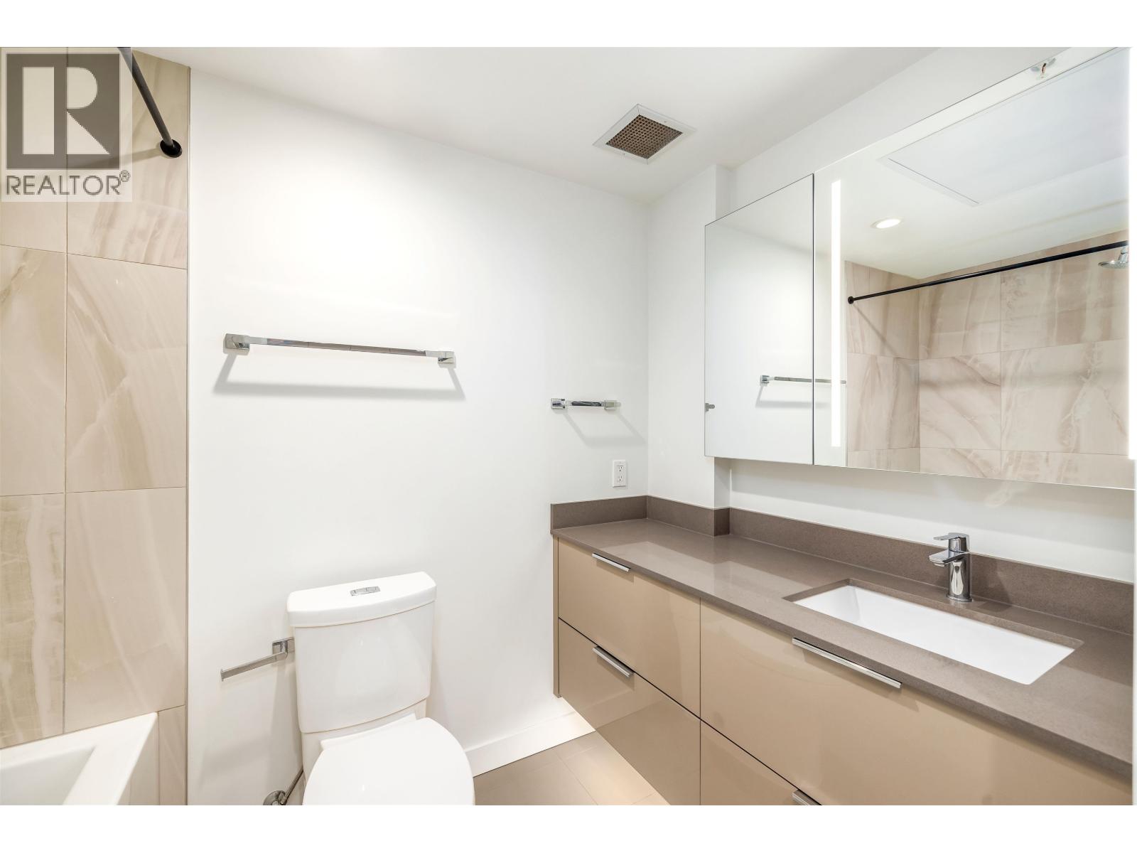 1705 1401 HUNTER STREET, North Vancouver