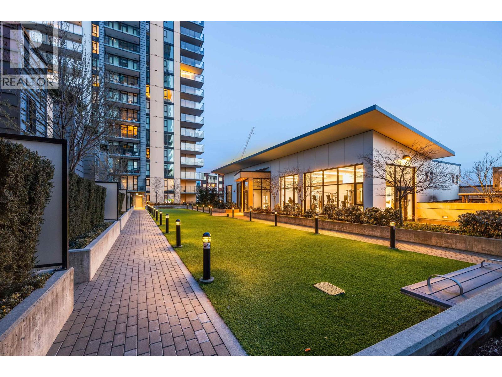 1705 1401 HUNTER STREET, North Vancouver