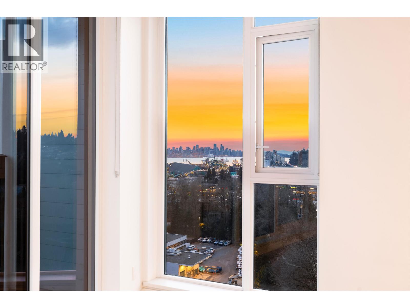 1705 1401 HUNTER STREET, North Vancouver