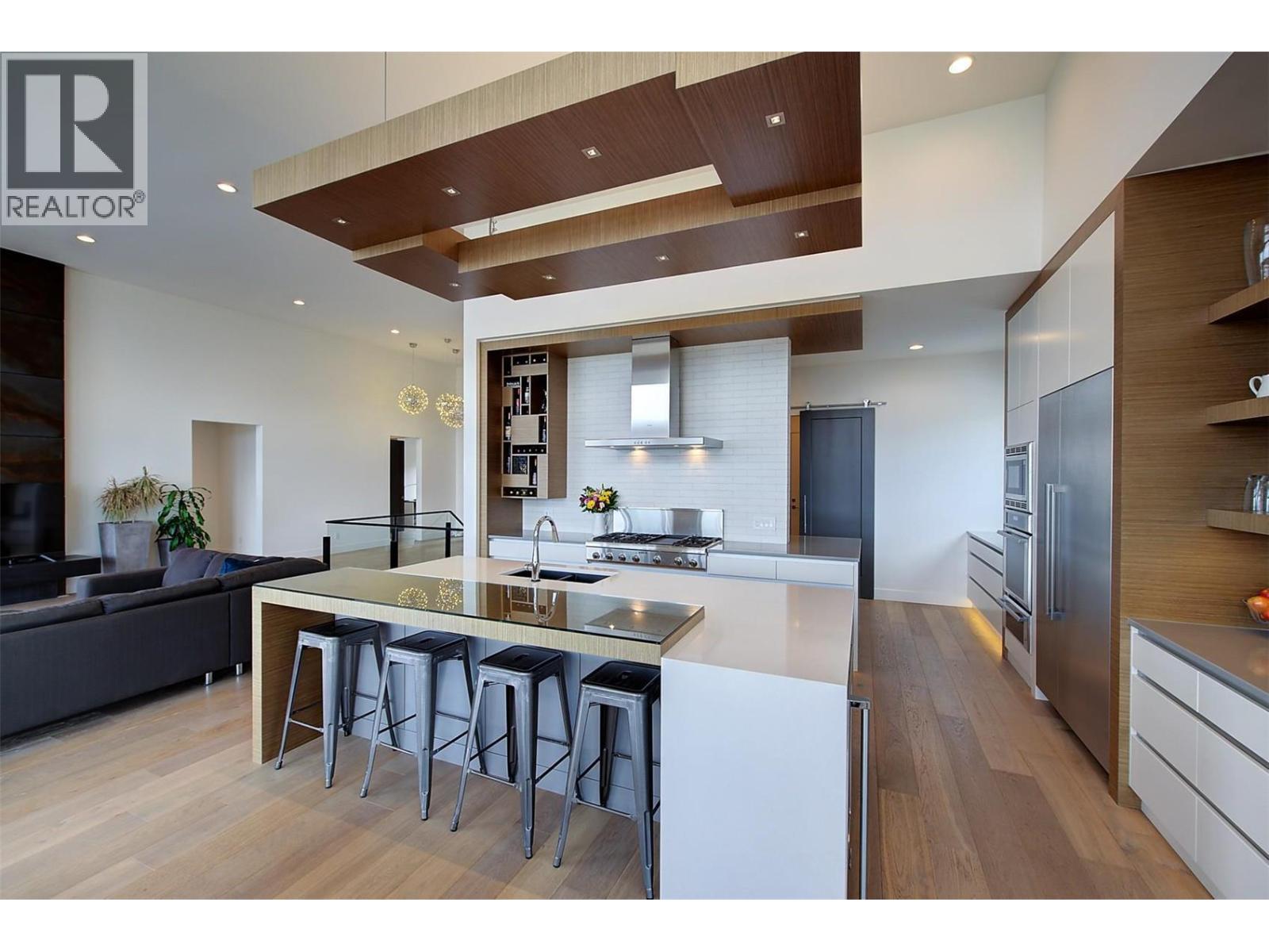 5710 Jasper Way, Kelowna