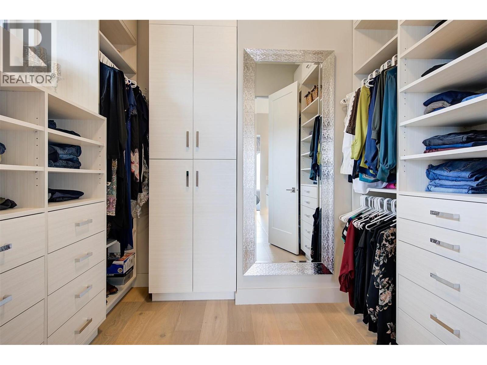 5710 Jasper Way, Kelowna