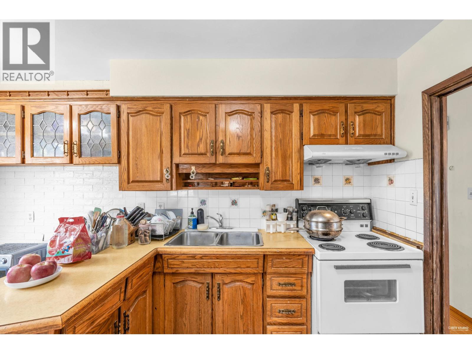 6080 CANIM Place, Richmond