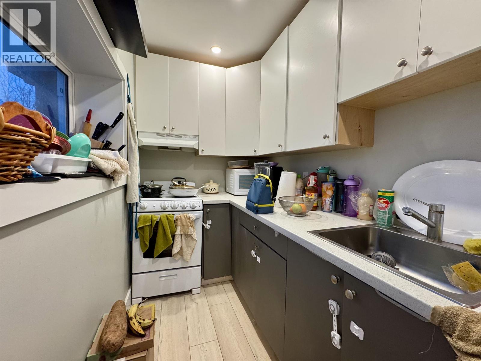 1351-1353 PRINCE RUPERT BOULEVARD - 24