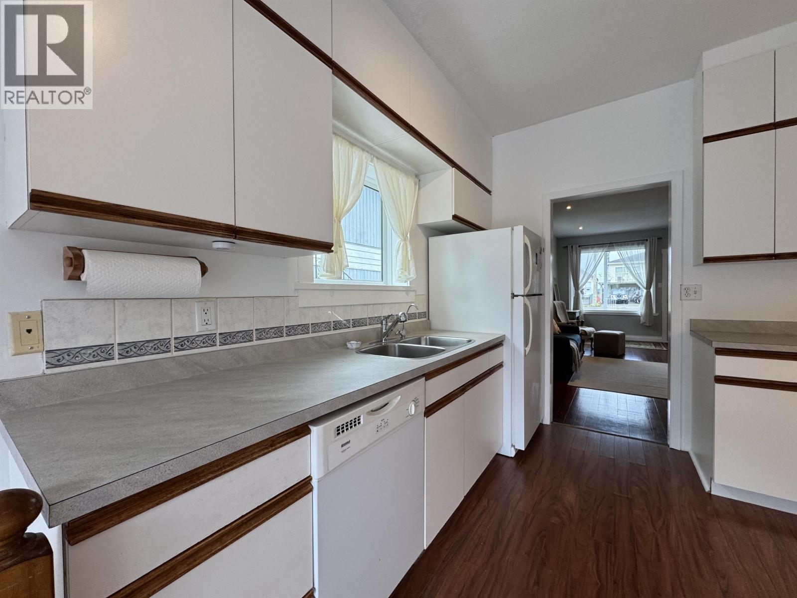 723 W 6TH AVENUE - 10