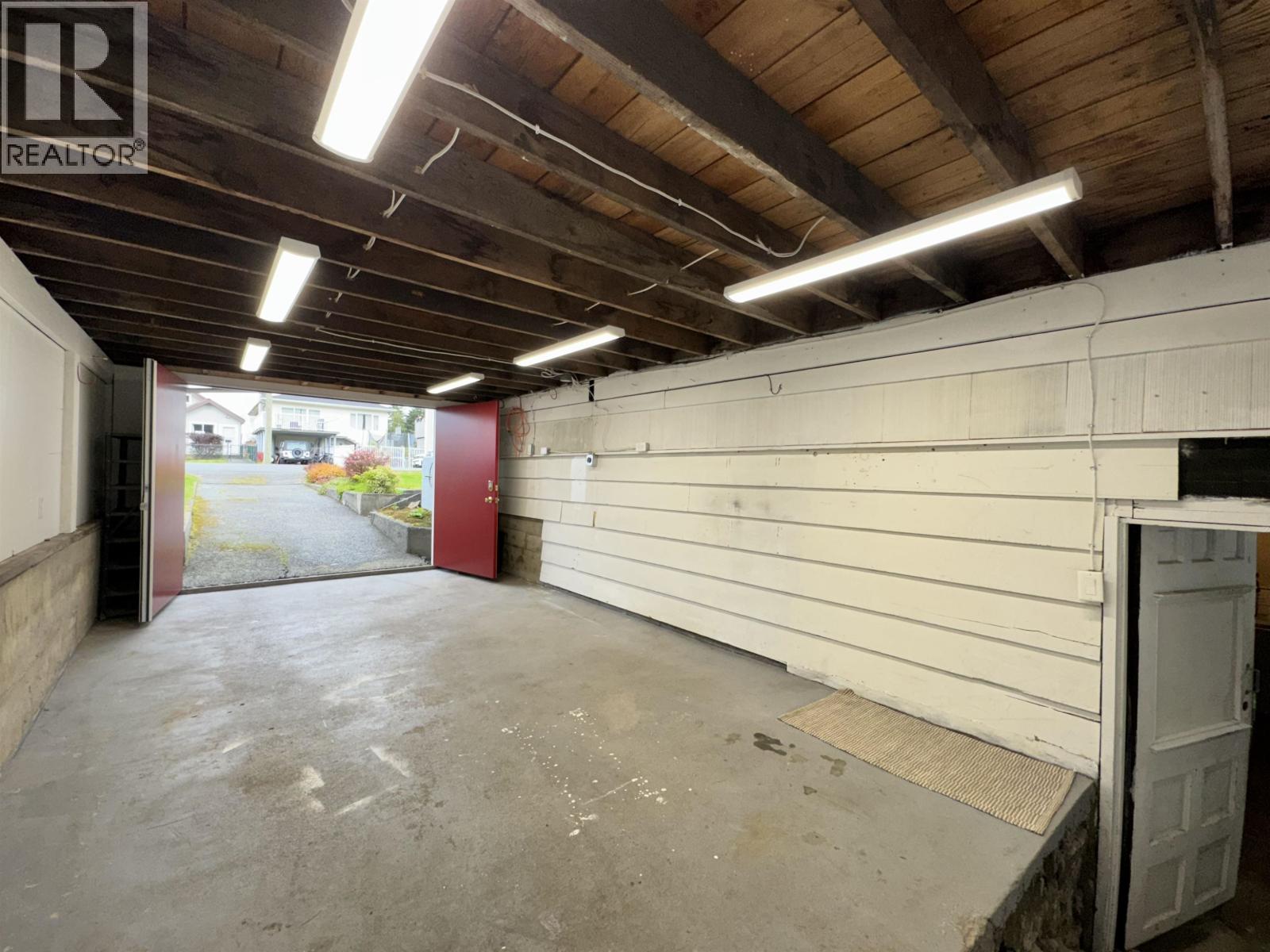 723 W 6TH AVENUE - 31