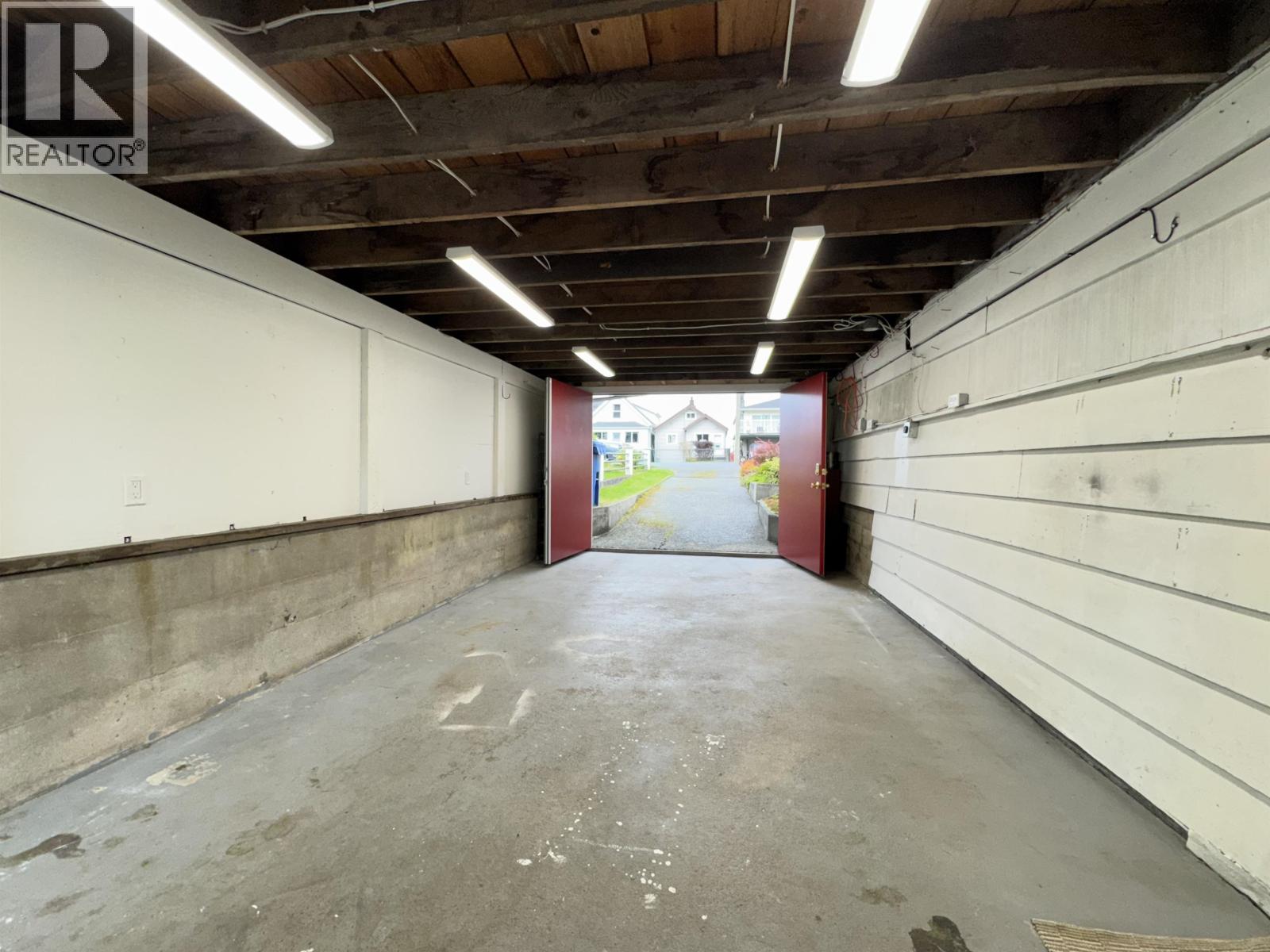 723 W 6TH AVENUE - 29