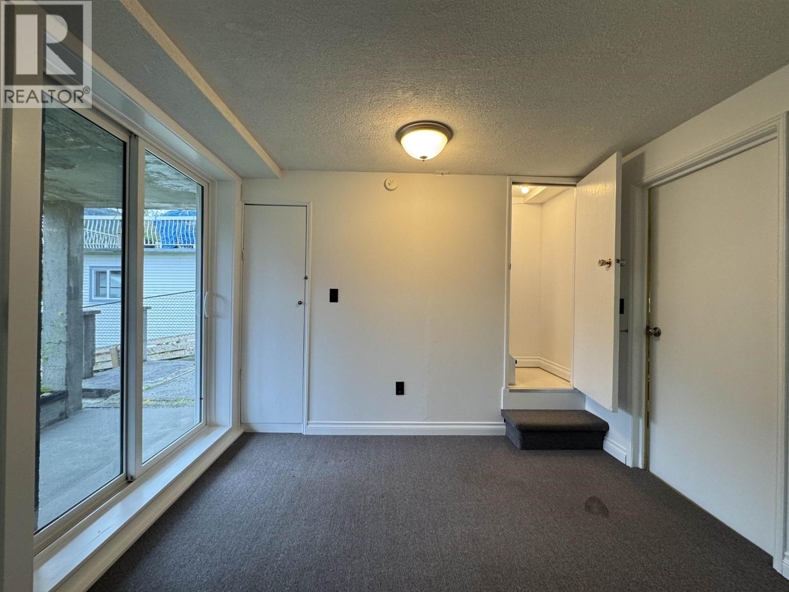 723 W 6TH AVENUE - 24