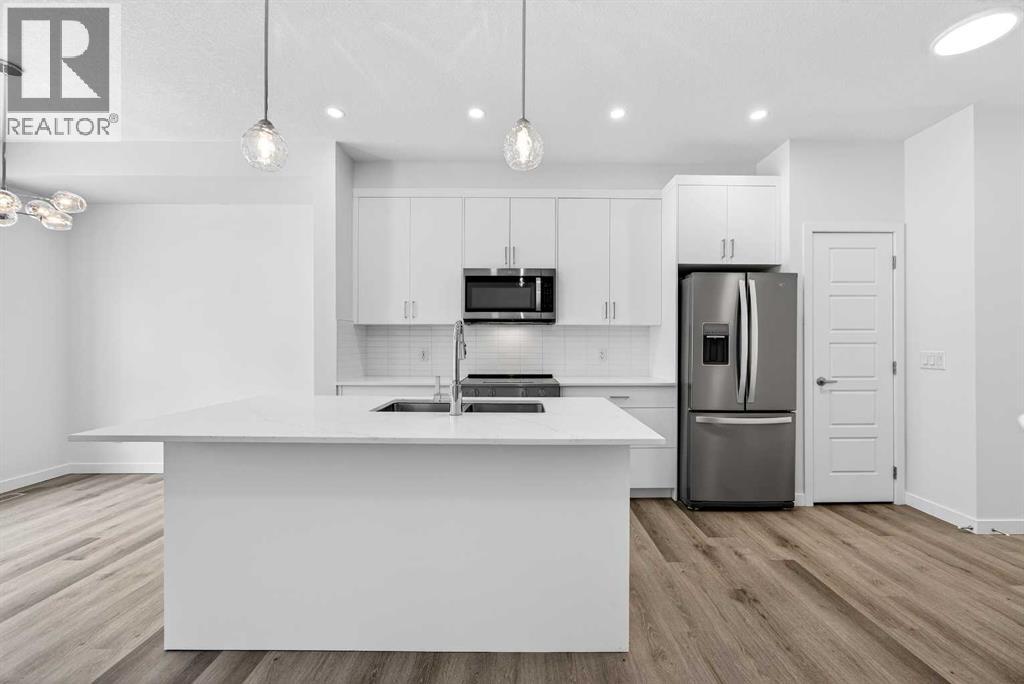 66 Creekside Way SW, Calgary, Alberta