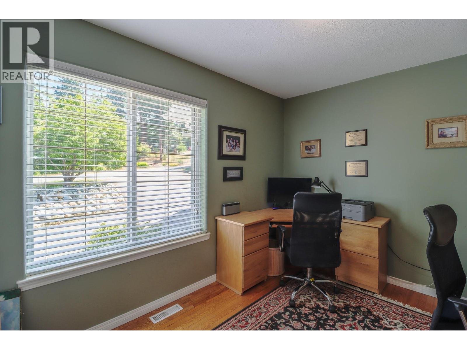 1715 15TH AVENUE S - 9