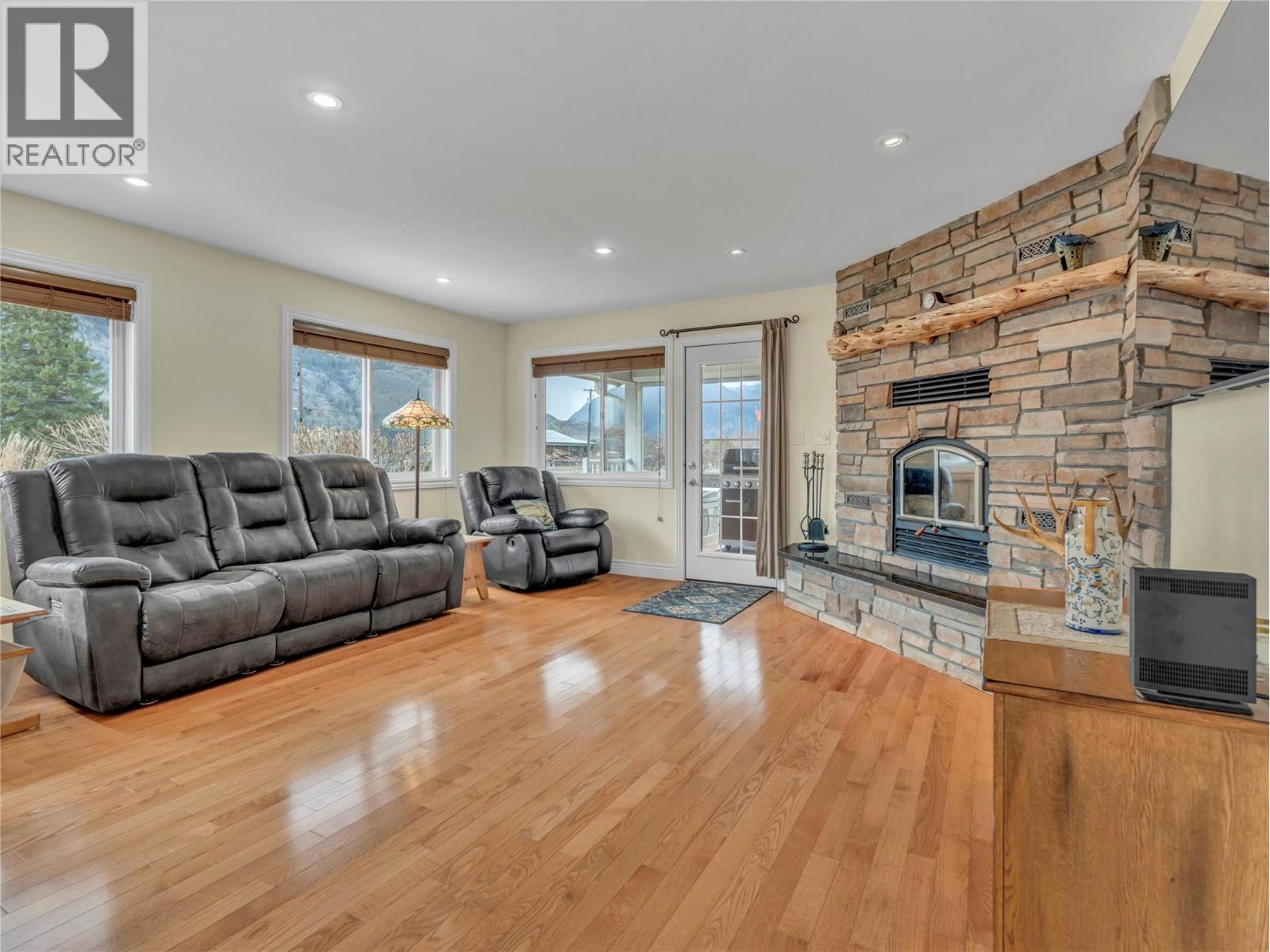 2120 RITCHIE Drive, Cawston