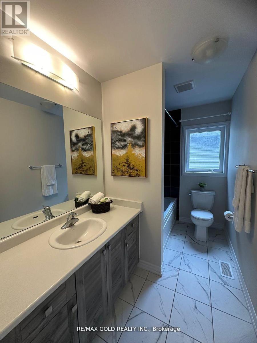 121 EXPLORER WAY - 32