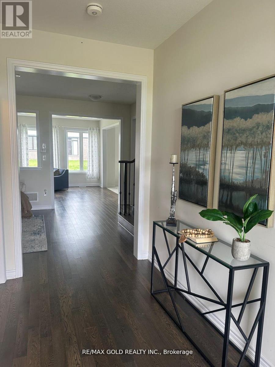 121 EXPLORER WAY - 6