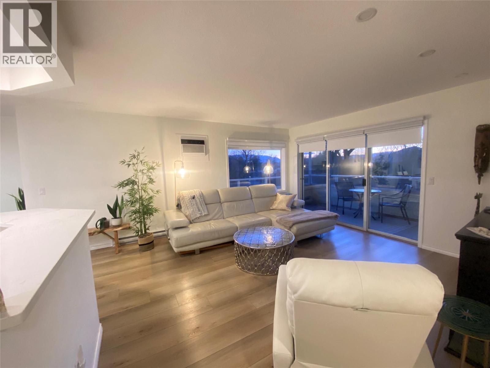 211 1249 Pacific Avenue, Kelowna