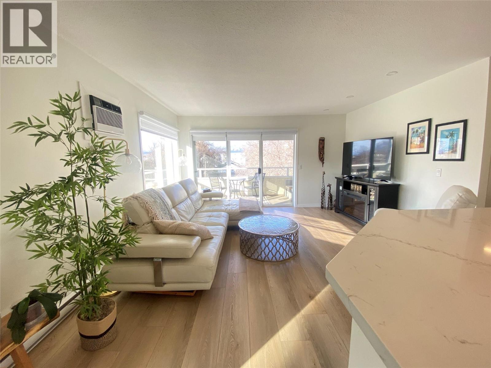 211 1249 Pacific Avenue, Kelowna