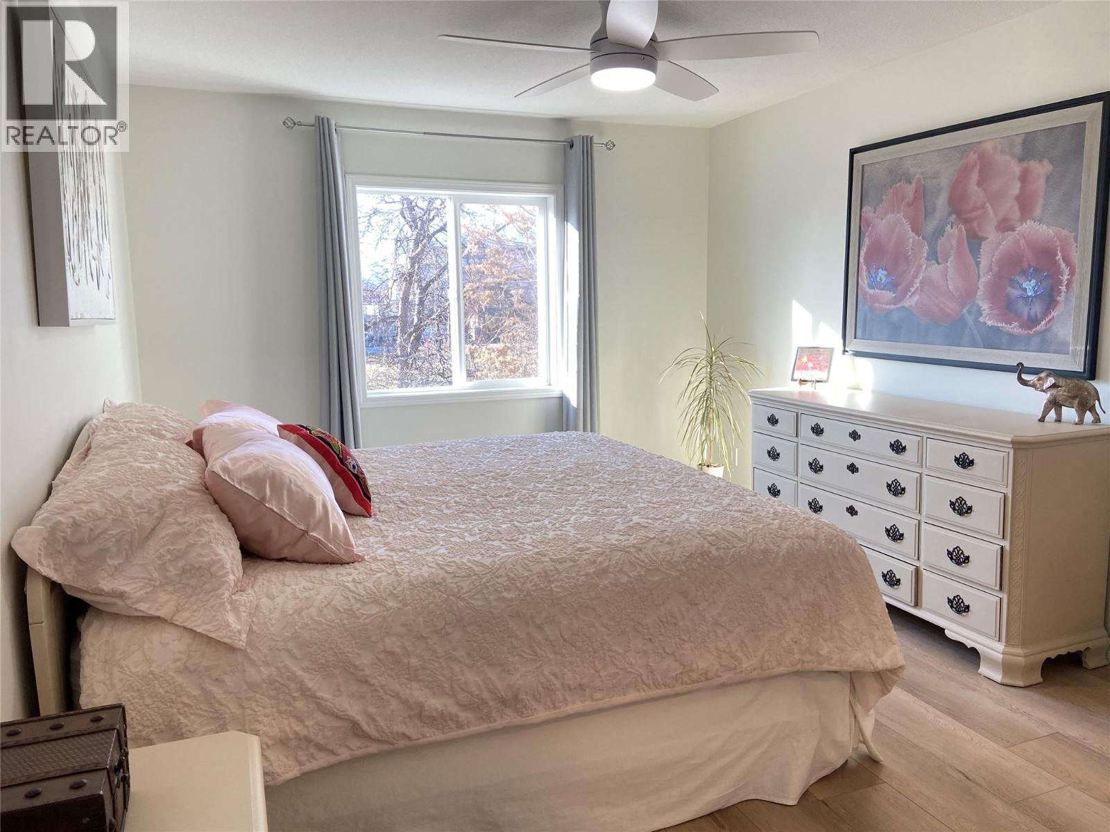 211 1249 Pacific Avenue, Kelowna