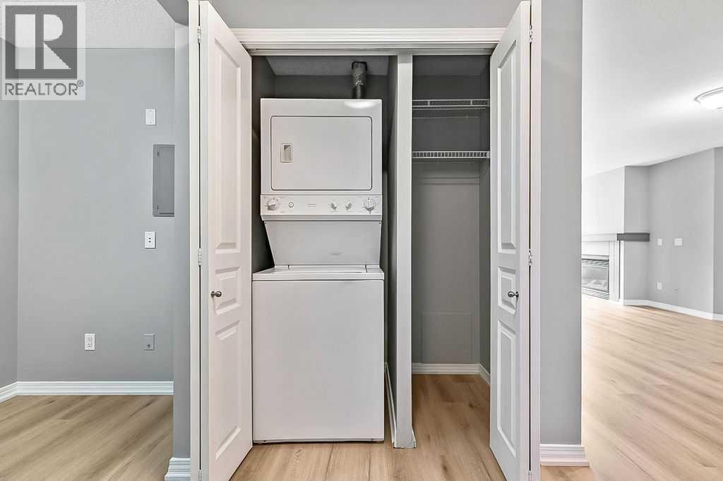 Single Family House for Sale in   Richard Place SW Lincoln Park Calgary 