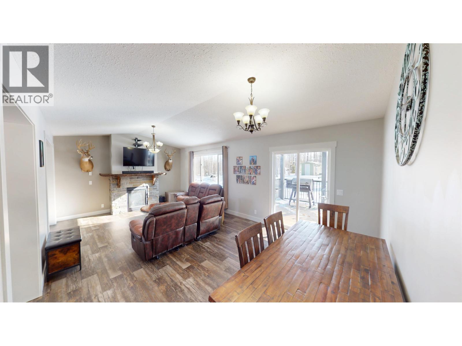 13654 W SAWYER ROAD, Charlie Lake