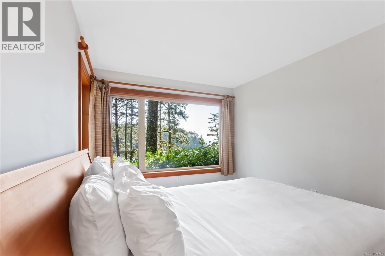 330 REEF POINT RD - 52