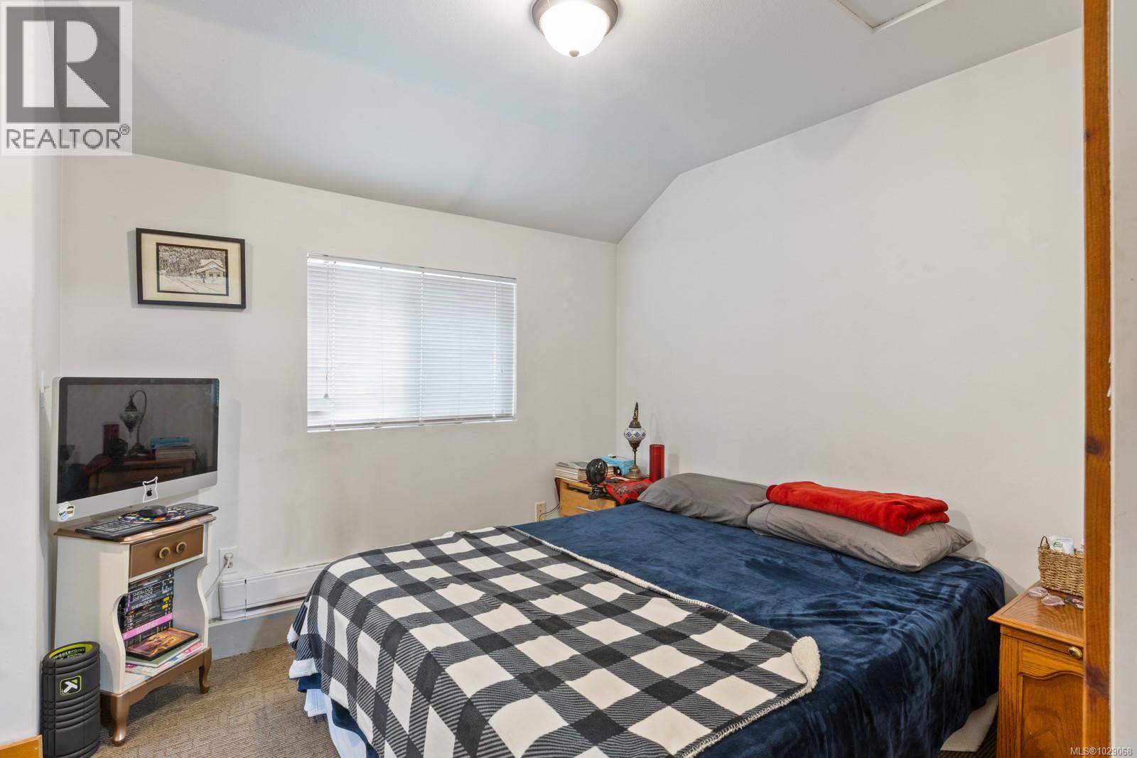 3671 THOMSON RD - 53