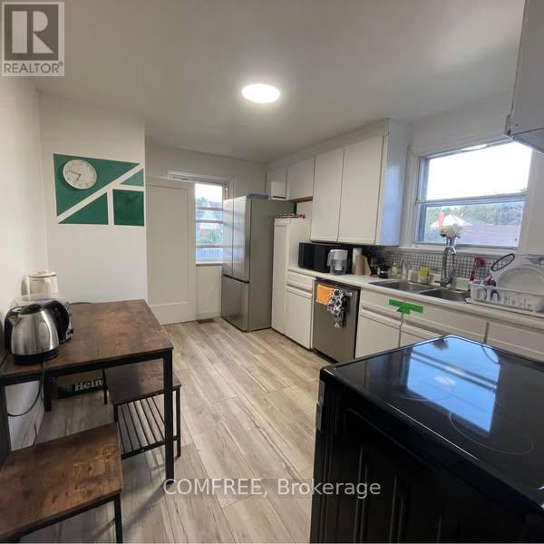 235 BELFORD CRESCENT - 2