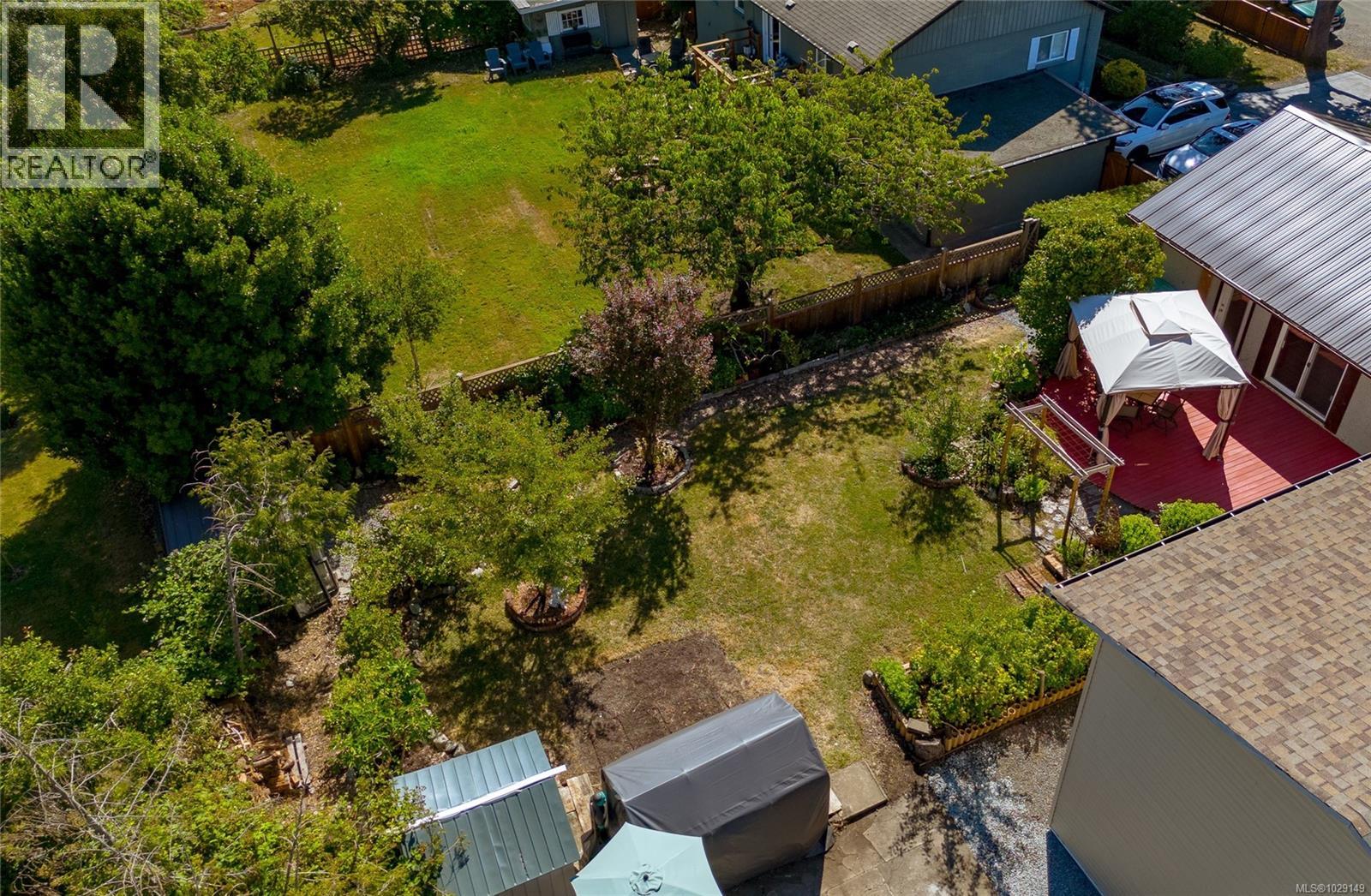 862 CANTERBURY RD - 40