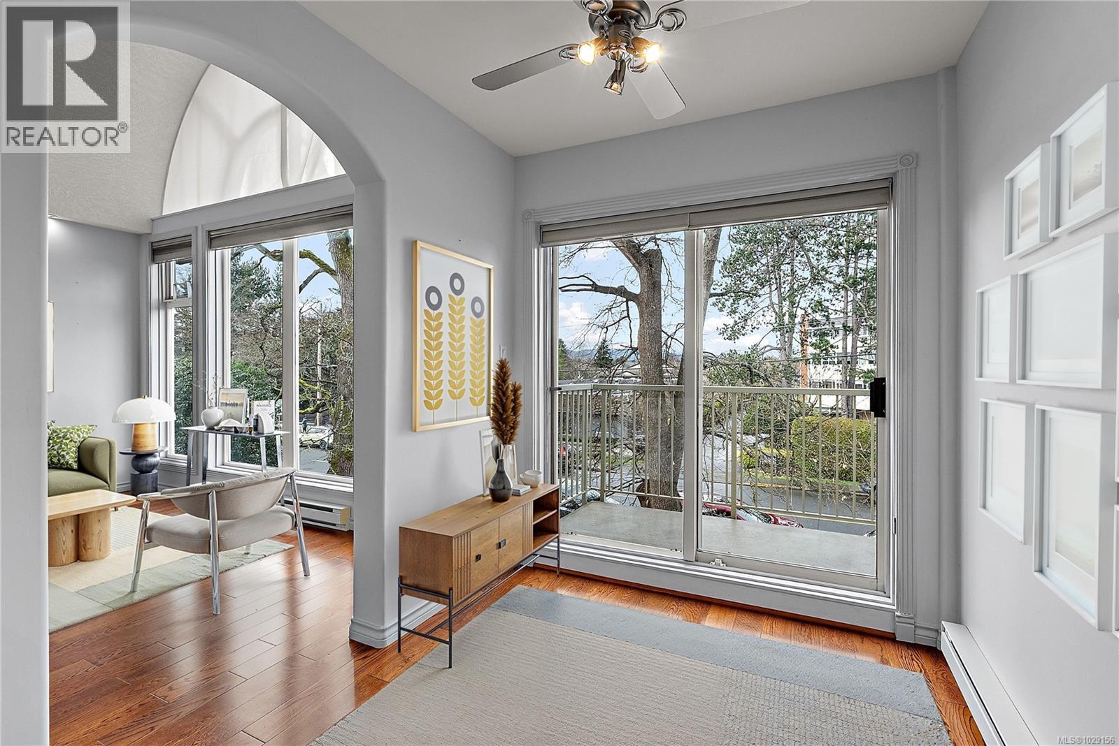 205 9905 Fifth Street, Sidney