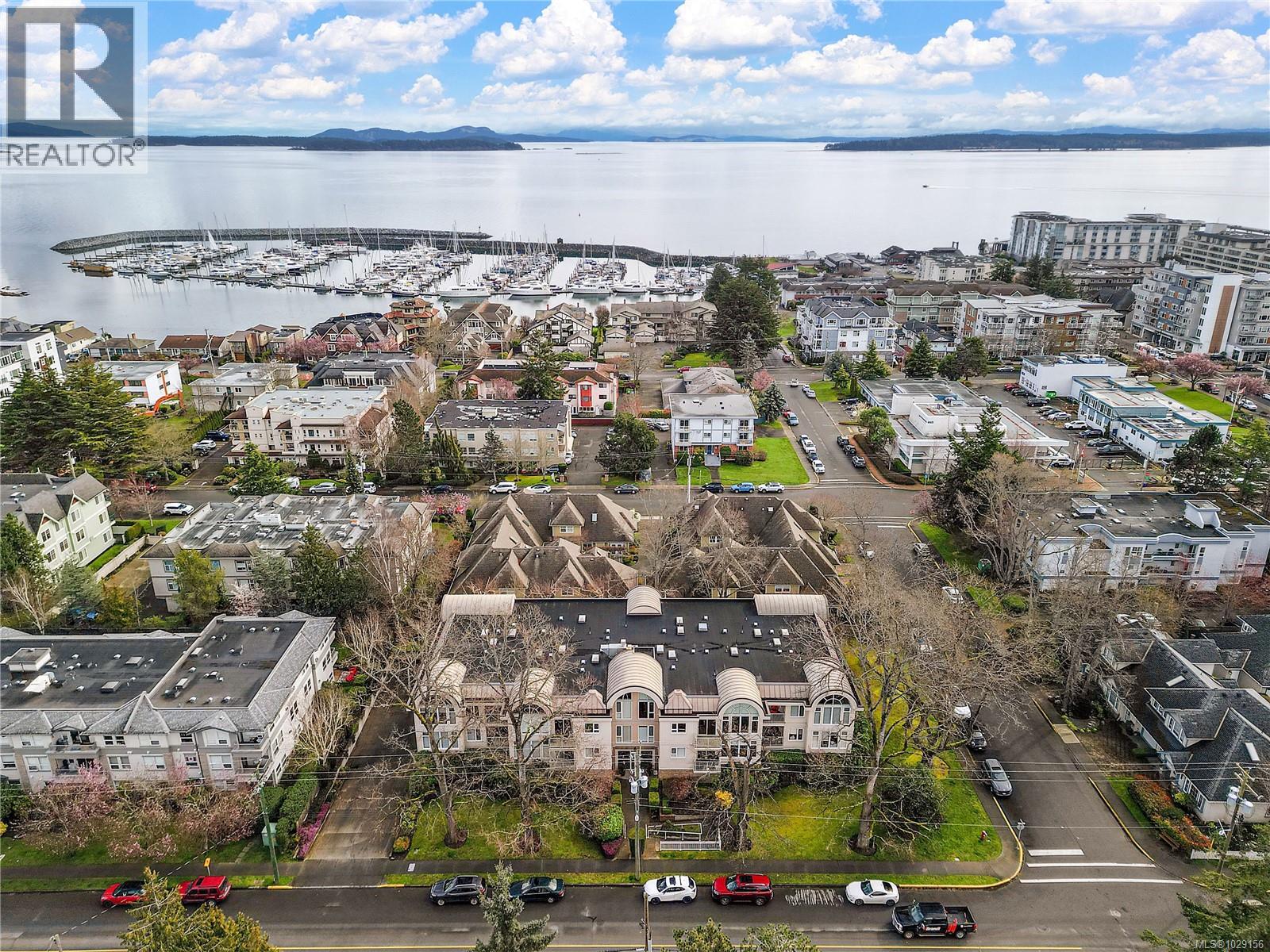 205 9905 Fifth Street, Sidney