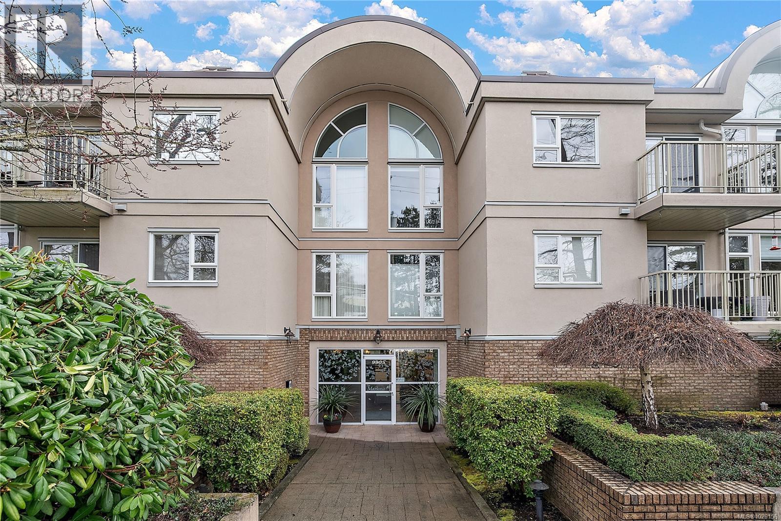 205 9905 Fifth Street, Sidney