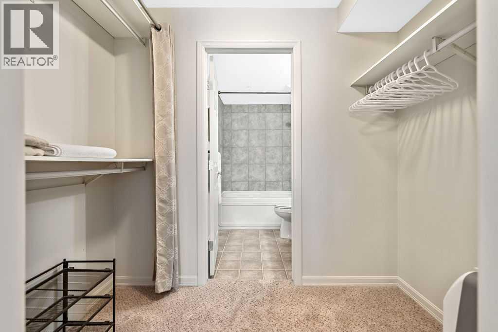 
          92 Crystal Shores Road
            <br/>
            <span>Okotoks</span>
            , 
            <span>AB</span>
             <span>T1S2M9</span>
         - Photo 14