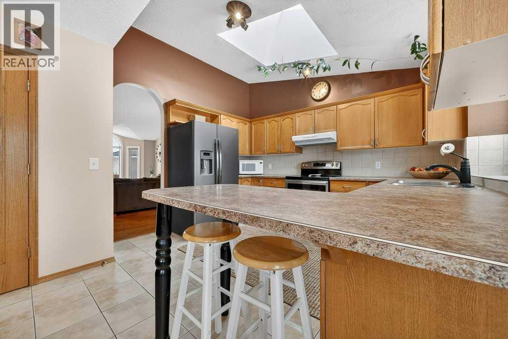 Single Family House for Sale in  Hawkstone Close NW Hawkwood Calgary 