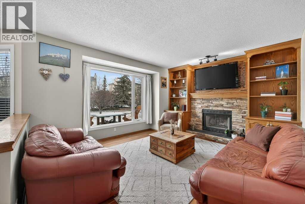 Single Family House for Sale in  Hawkstone Close NW Hawkwood Calgary 