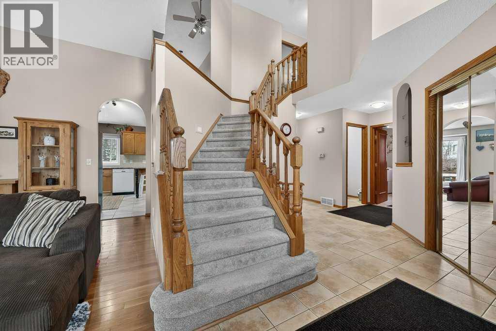 Single Family House for Sale in  Hawkstone Close NW Hawkwood Calgary 