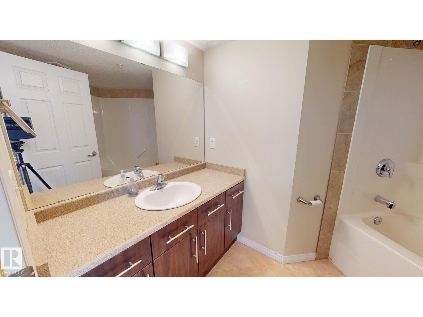 #315 6925 199 ST NW - 21