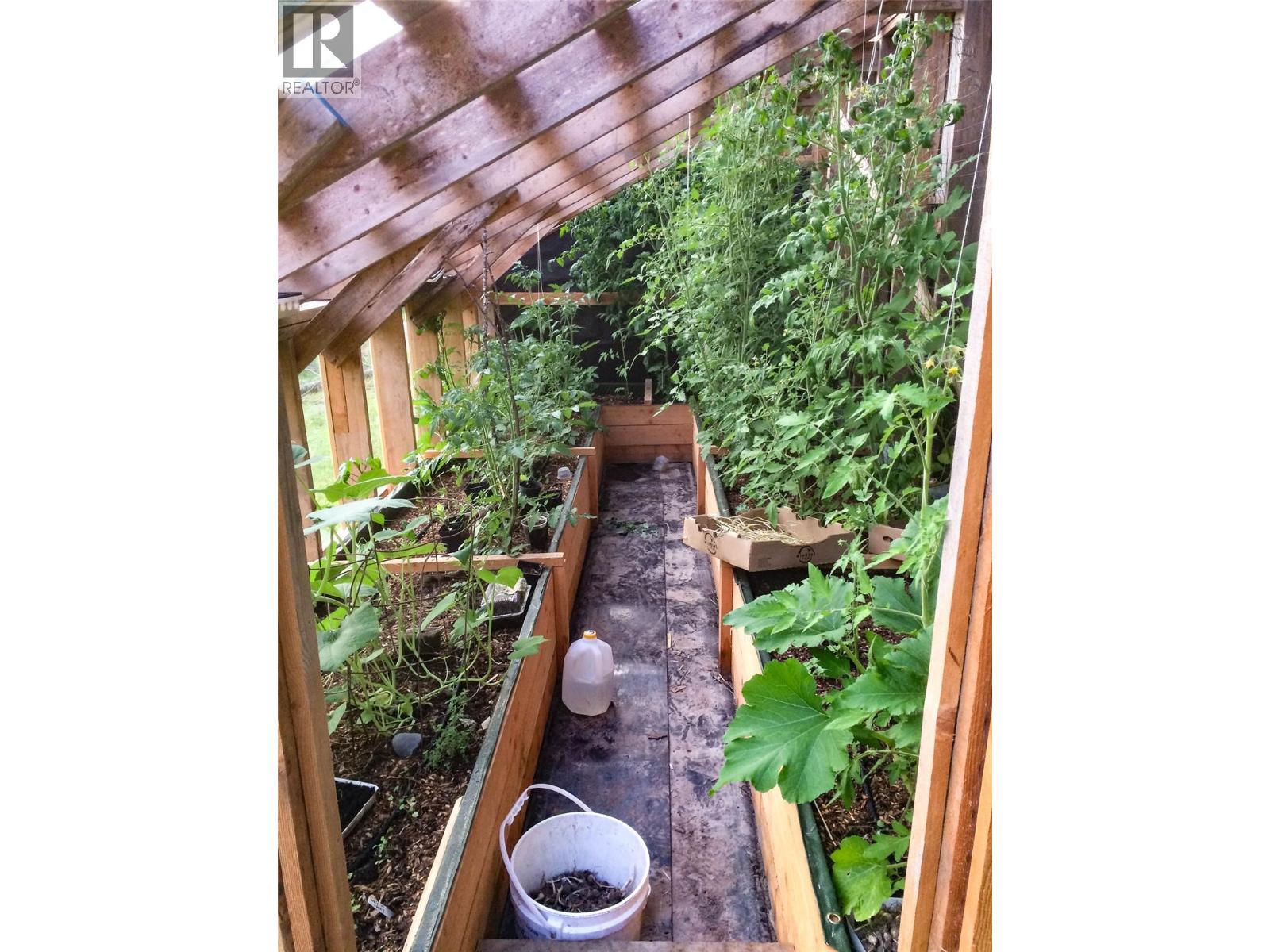 375 Alexander Road, Nakusp