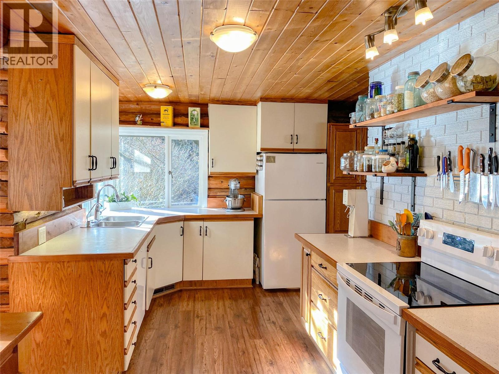 375 Alexander Road, Nakusp