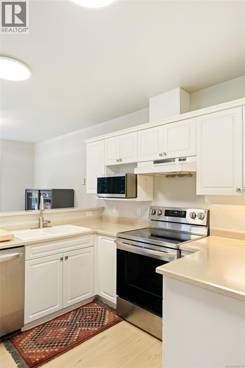 #215 405 QUEBEC ST - 8