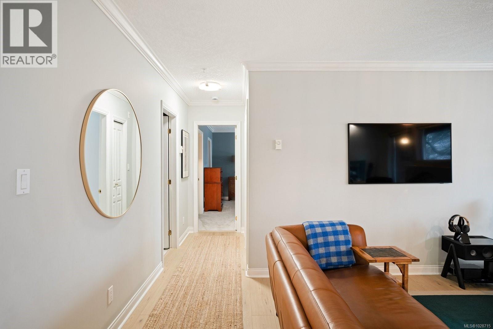 #215 405 QUEBEC ST - 14