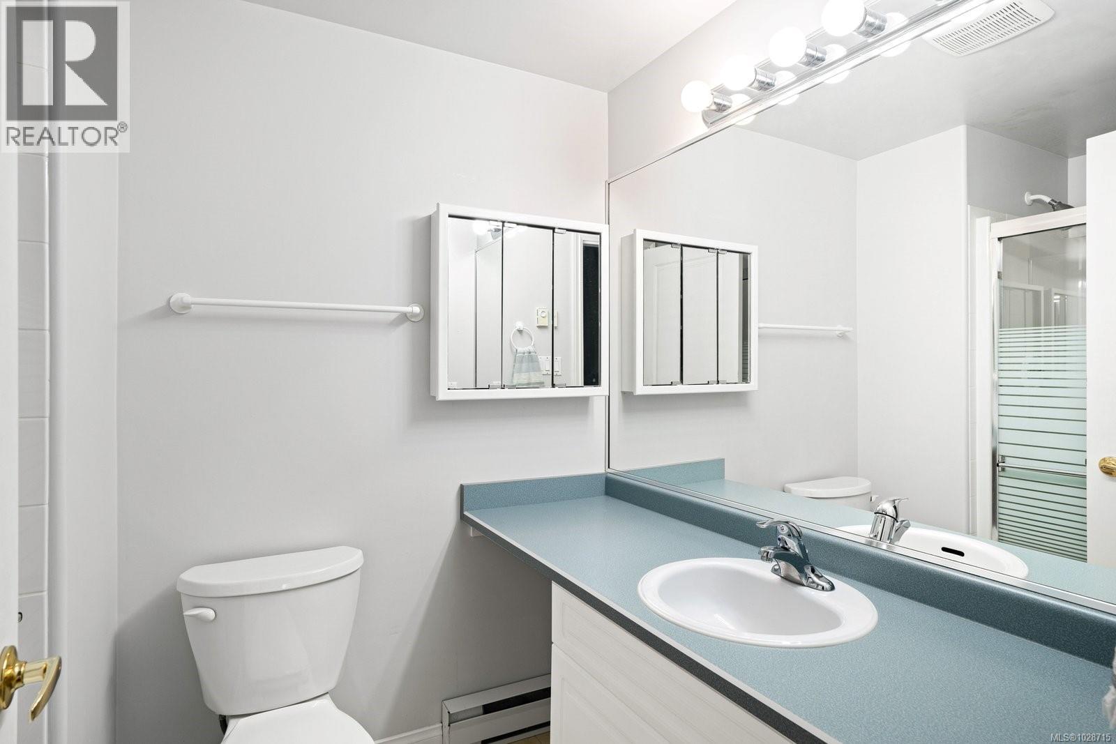 #215 405 QUEBEC ST - 17