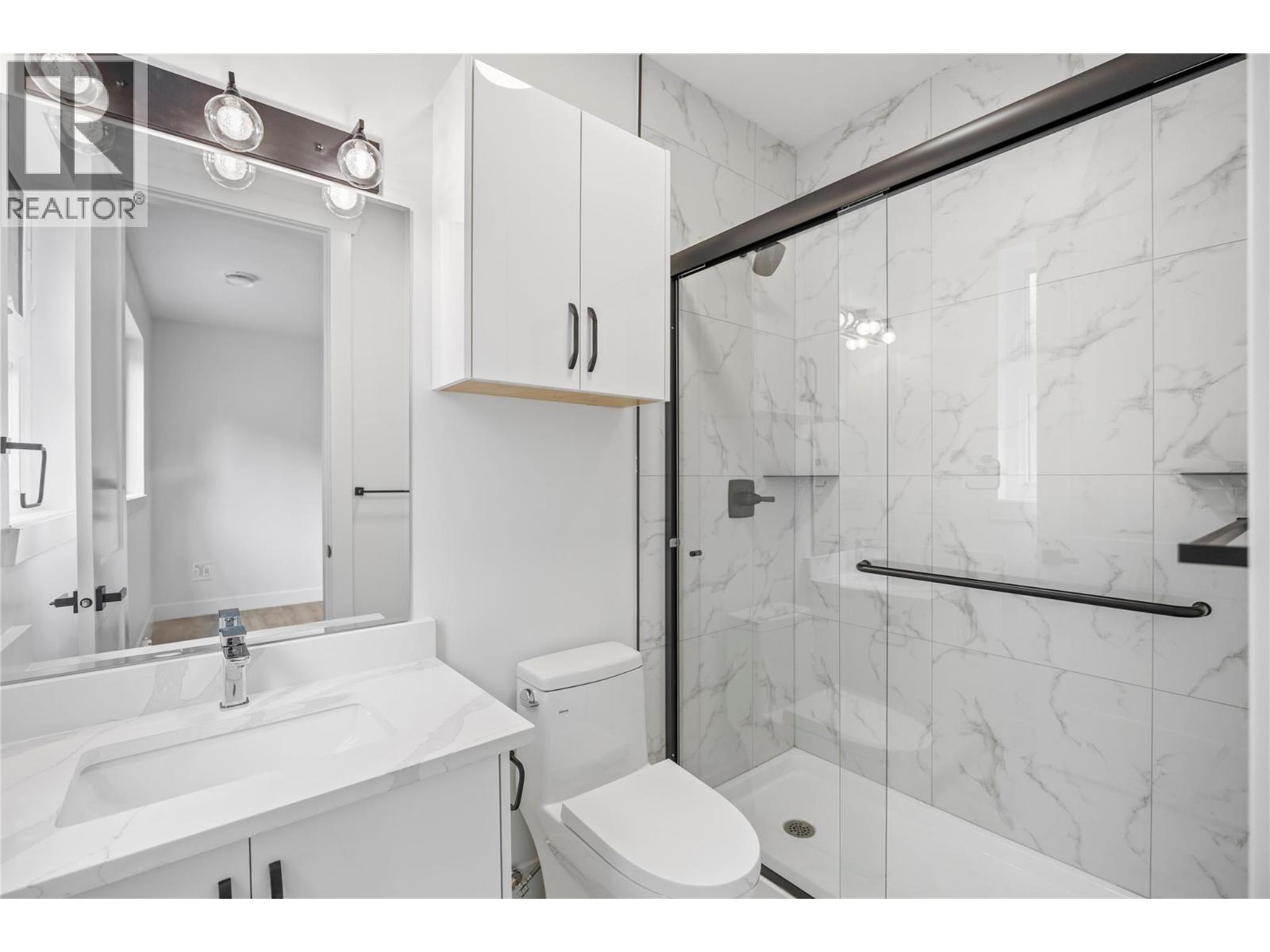 7455 Stampede Trail, Anglemont