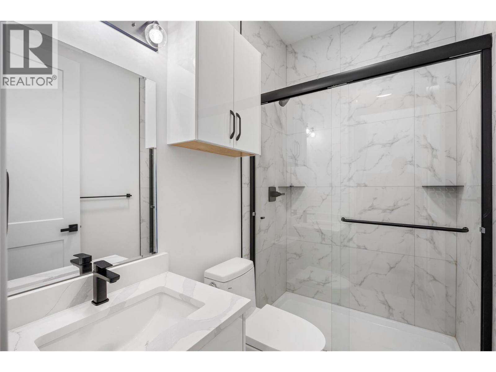 7455 Stampede Trail, Anglemont