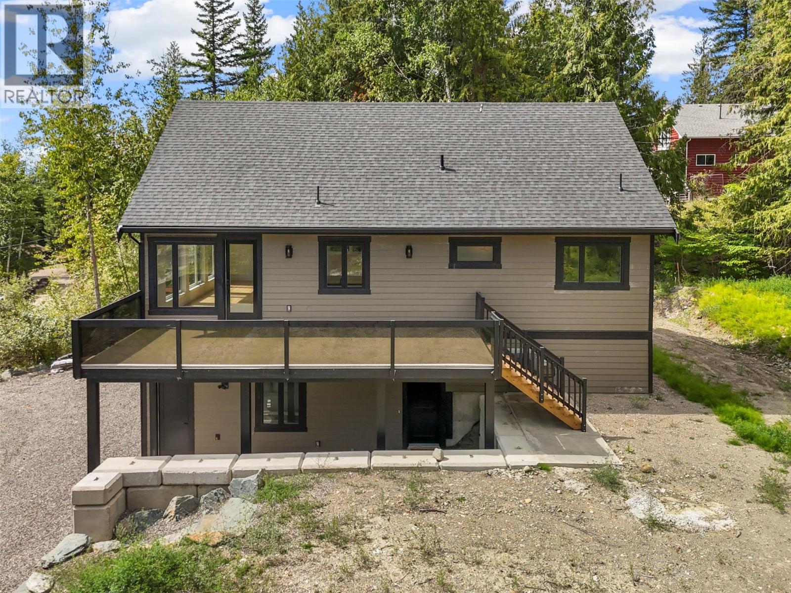 7455 Stampede Trail, Anglemont